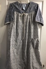 Nice Ashley Taylor Sleepwear Snap Front Duster Gown Robe Housecoat Size Medium
