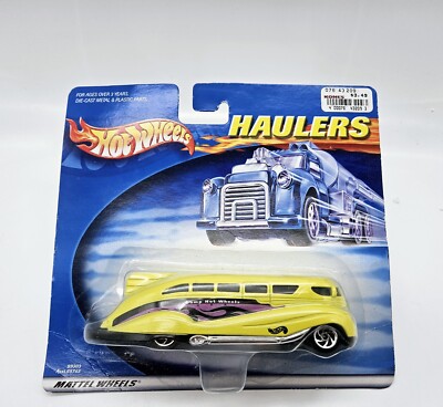 2001 Hot Wheels Haulers Camp Hot Wheels Yellow Bus New in Packaging 