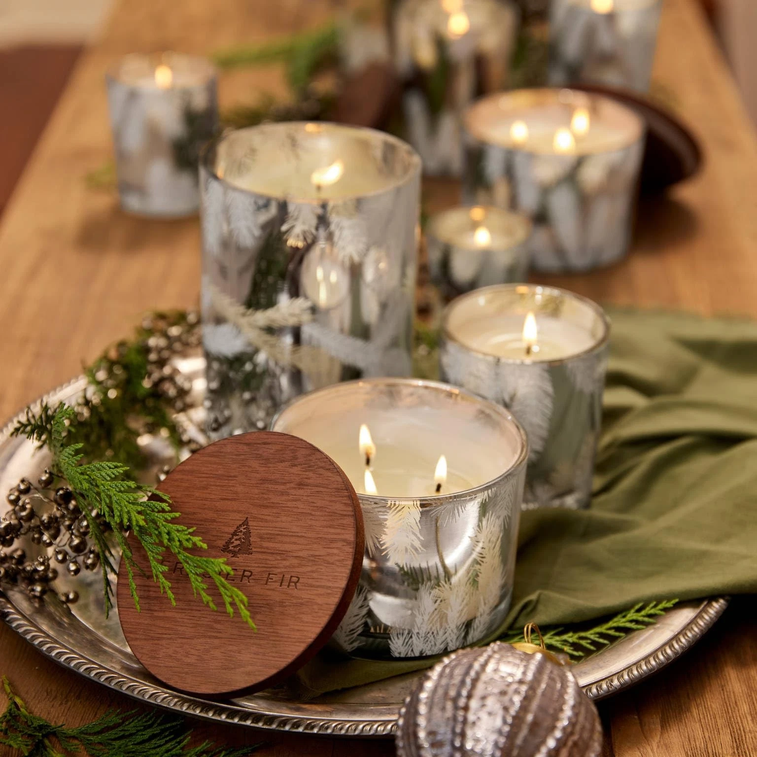 Thymes Frasier Fir Candle - Thumbnail 5