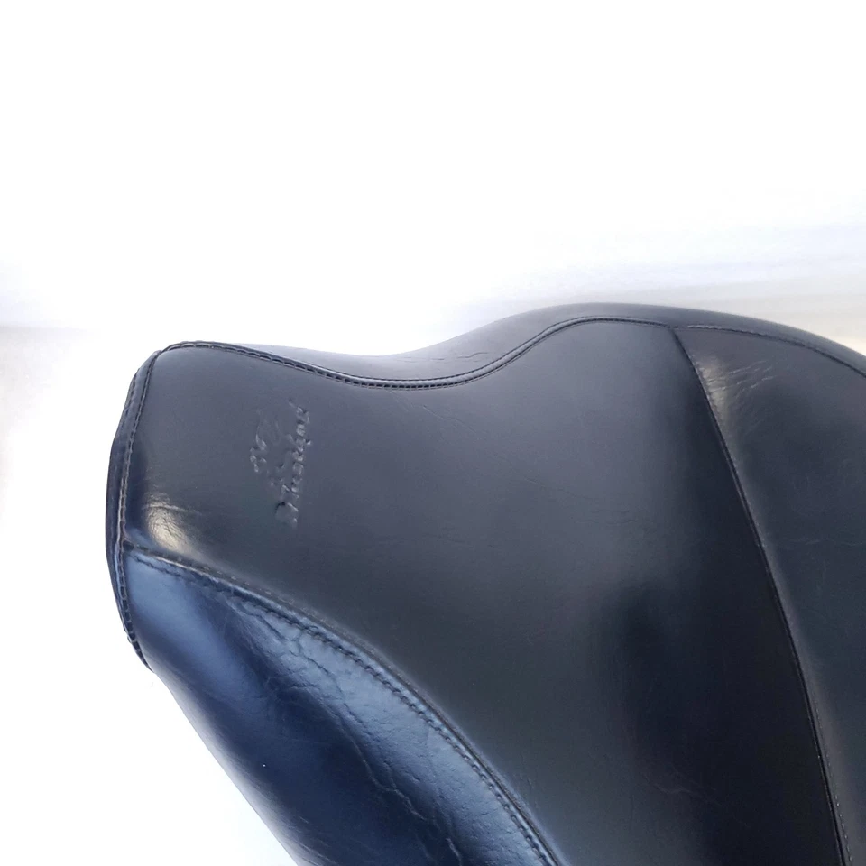 Asiento de motocicleta Mustang Heritage clásico 2up una pieza ancho touring 07-17 de lujo Foto 3 de 4