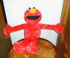 Big Hugs Elmo 22" Plush Talks and Sing Sesame Street Gives Hugs