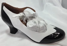 Royal Vintage Chelsea Crew Gatsby Black/White Leather Kitten Heel Shoe Size 8