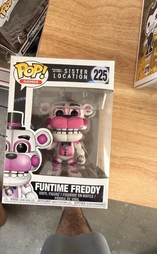 Funko Pop! Vinyl: Five Nights at Freddy's - Funtime Freddy #225