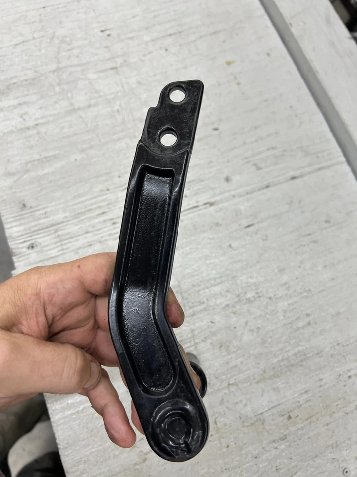 2000 Harley Davidson FXDWG Dyna Wide Glide Left Side Passenger Peg Mount 99-06 - Image 4 of 4