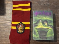 Official Wizarding World of Harry Potter Scarf Gryffindor Harry Potter Book