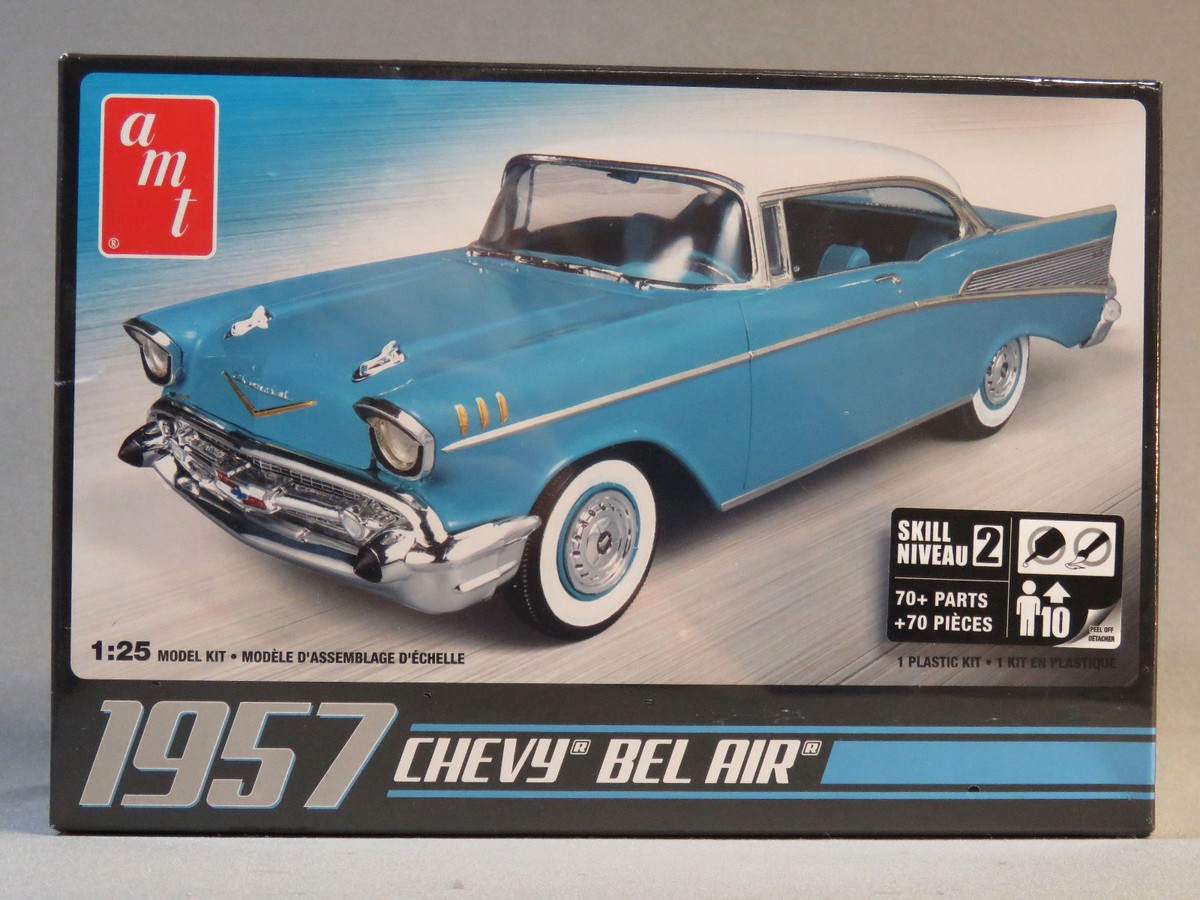 AMT 638/12 1957 CHEVY BEL AIR MODEL CAR KIT plastic race 1:25