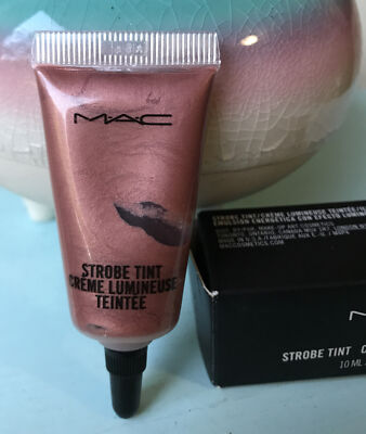 MAC Strobe Tint Illuminating Liquid Highlighter in Pulsepink NIB 10 mL