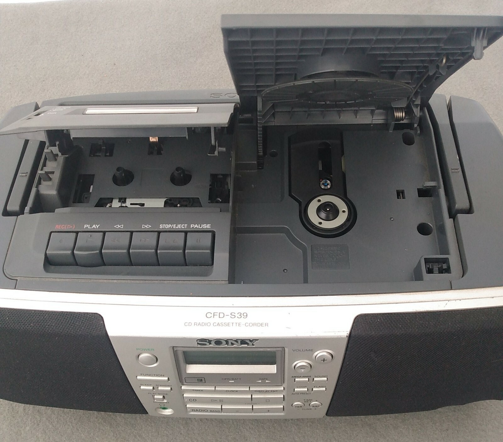 Sony Mega Bass CFDS39 CD Radio CassetteCorder Boombox Tested Great Sound eBay