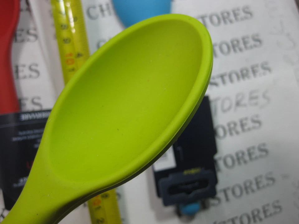 Cuchara de cocina pequeña de silicona Farberware Professional Colourworks resistente al calor Foto 4 de 4