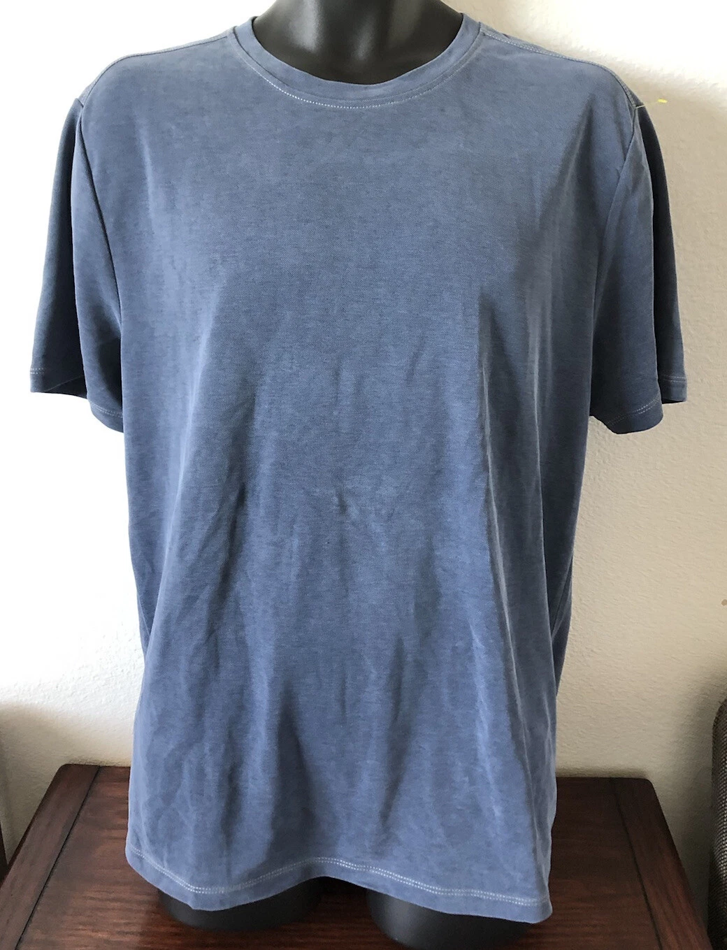 VTG.Mens Tommy Bahama Embroidered Logo Camping Party Vacation Comfort T-shirt L