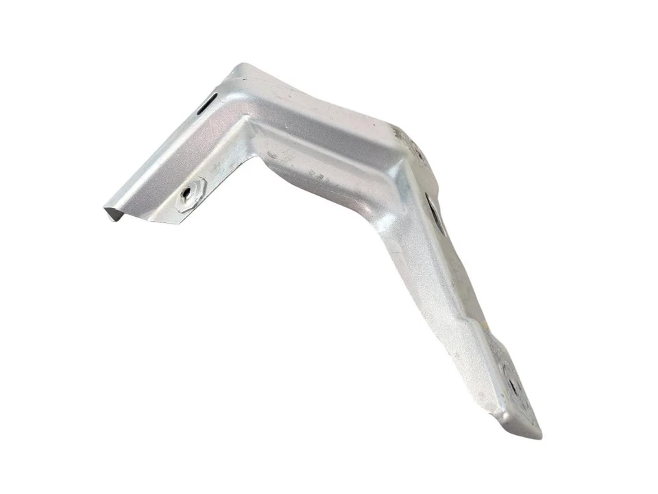 Soporte guardabarros delantero Volkswagen Golf GTI 1999-04 pasajero derecho reflejo plateado LA7W Foto 4 de 4