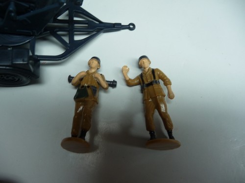 Ultimate Soldier 32X ~ WWII German Infantry Set 2 PLUS RARE AA FLAK DEAL . !!! - Picture 8 of 16
