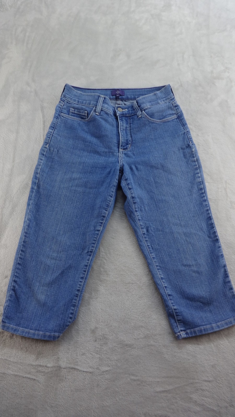NYDJ Not your daughter Jeans Embellished Cropped capris size 4P Blue Casual