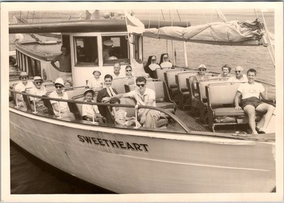 1950s Excursion Boat ''SWEETHEART'' at Jersey Shore w/ Nuns & Passengers