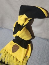 Harry Potter Wizarding World Hufflepuff Scarf Black Yellow W/ Emblem And Fringe