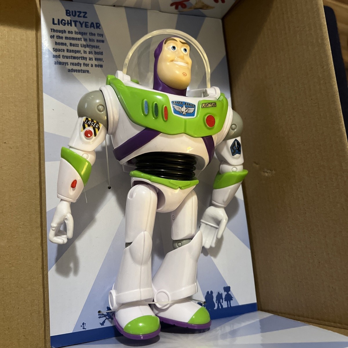Mattel GGX30 - Toy Story 4 Buzz Lightyear Action Figure 6.7