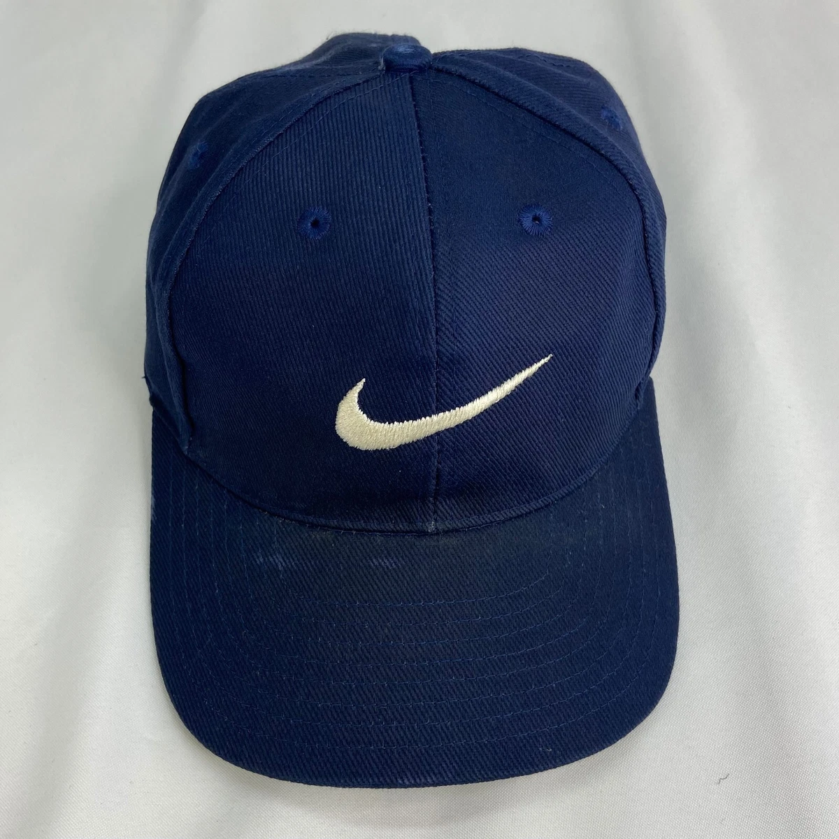 White nike hotsell dad hat