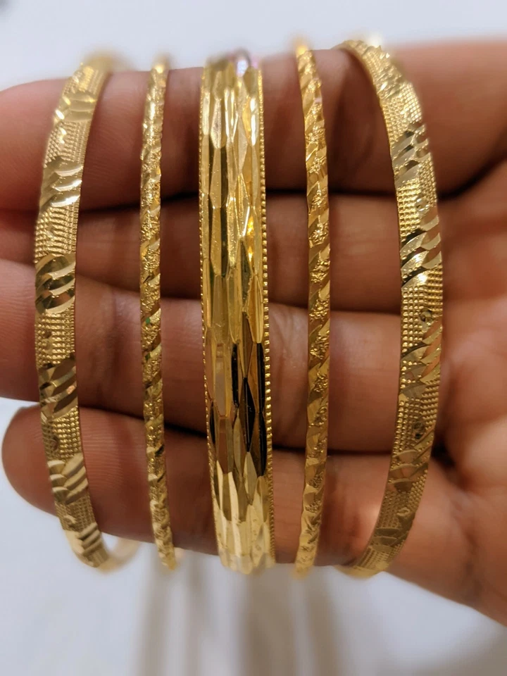 Juego de brazaletes indios chapados en oro 22k vintage (5 piezas) Foto 2 de 3