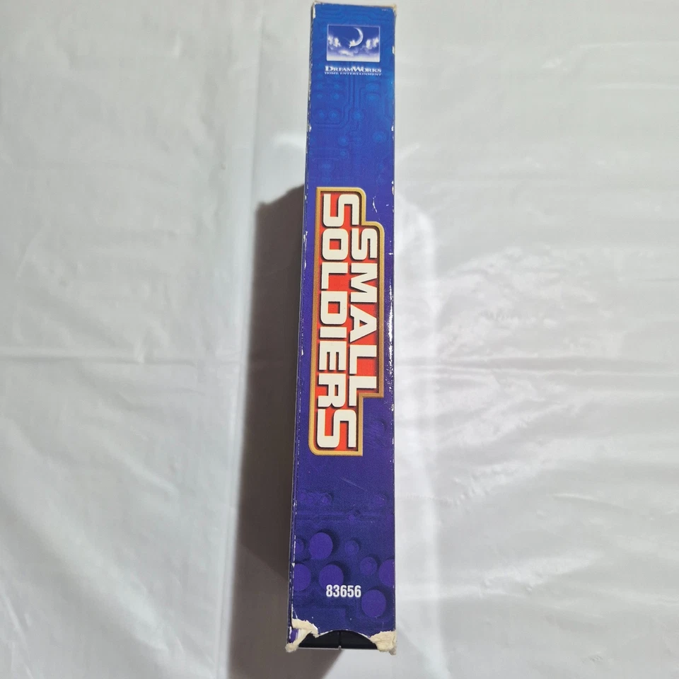 Small Soldiers VHS 1998 Slip Sleeve Dreamworks Blockbuster Video Tape - Image 3 of 4