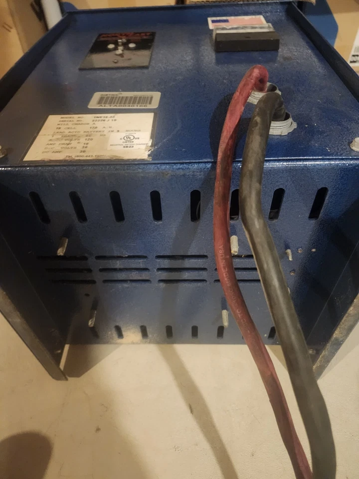 North-East Forklift Battery Charger 18 Cells 1 Phase 36 D.C. Volts 1NE18-30  - Image 3 of 4