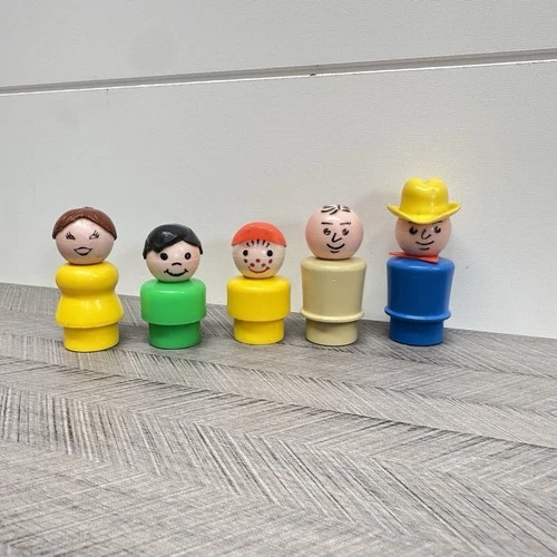 Lot of 5 Vintage Fisher Price Little People Plastic Figures