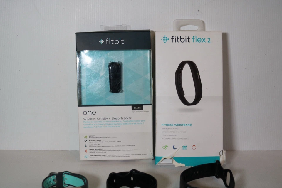Fitbit Bundle Charge, Flex 2 usw. - Mix aus funktionstüchtig und ungetestet - Bild 2 von 4