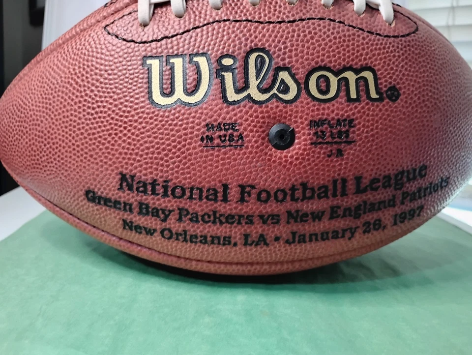 SUPER BOWL XXXI FAVRE PACKERS PATRIOTS OFFICIAL WILSON WHITE PANEL FOOTBALL LTD - Image 4 of 4