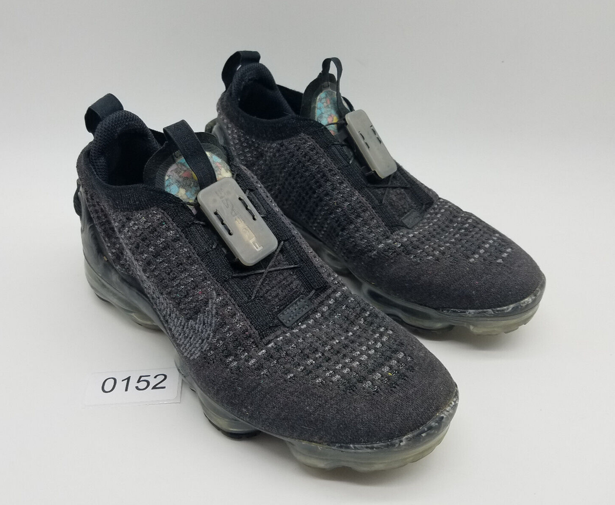 Nike Air Vapormax 2020 - Like new, excellent condition Nike Mens Air Vapormax 2020 Flyknit Shoes  main image 3