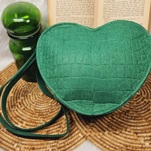 Emerald Green Fabric Mini Crocodile Embossed Heart Shape Purse Shoulder Bag Zip - Picture 2 of 11