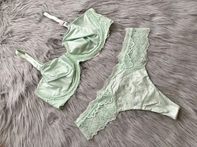 Victoria's Secret Dream Angels Green Shimmer Unlined Bra Thong Panty Set