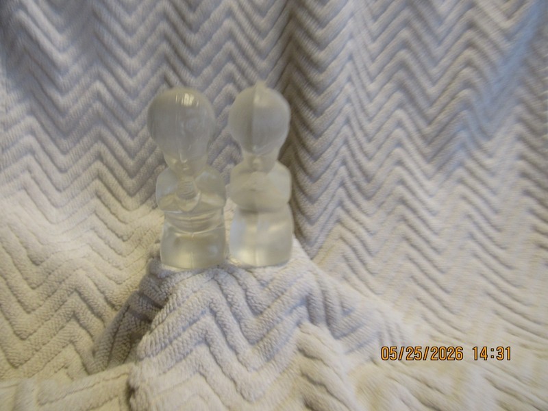 VTG. Fenton  Glass Praying Girl and Boy Figurines 4"