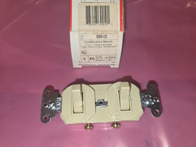 LOT Qty (2)  PASS & SEYMOUR  690IG  15A 2 1 Pole Switches Free Shipping