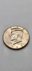 1992-P Kennedy Half Dollar 50c Coin.   (VF) Condition. ***** FREE SHIPPING!!!!