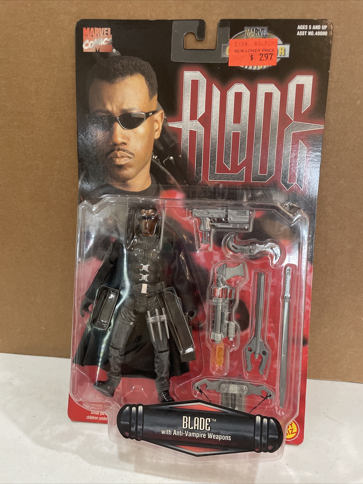 Toy Biz Marvel 48080 Collector Editions Blade Figure With Anti-Vampire Weapons