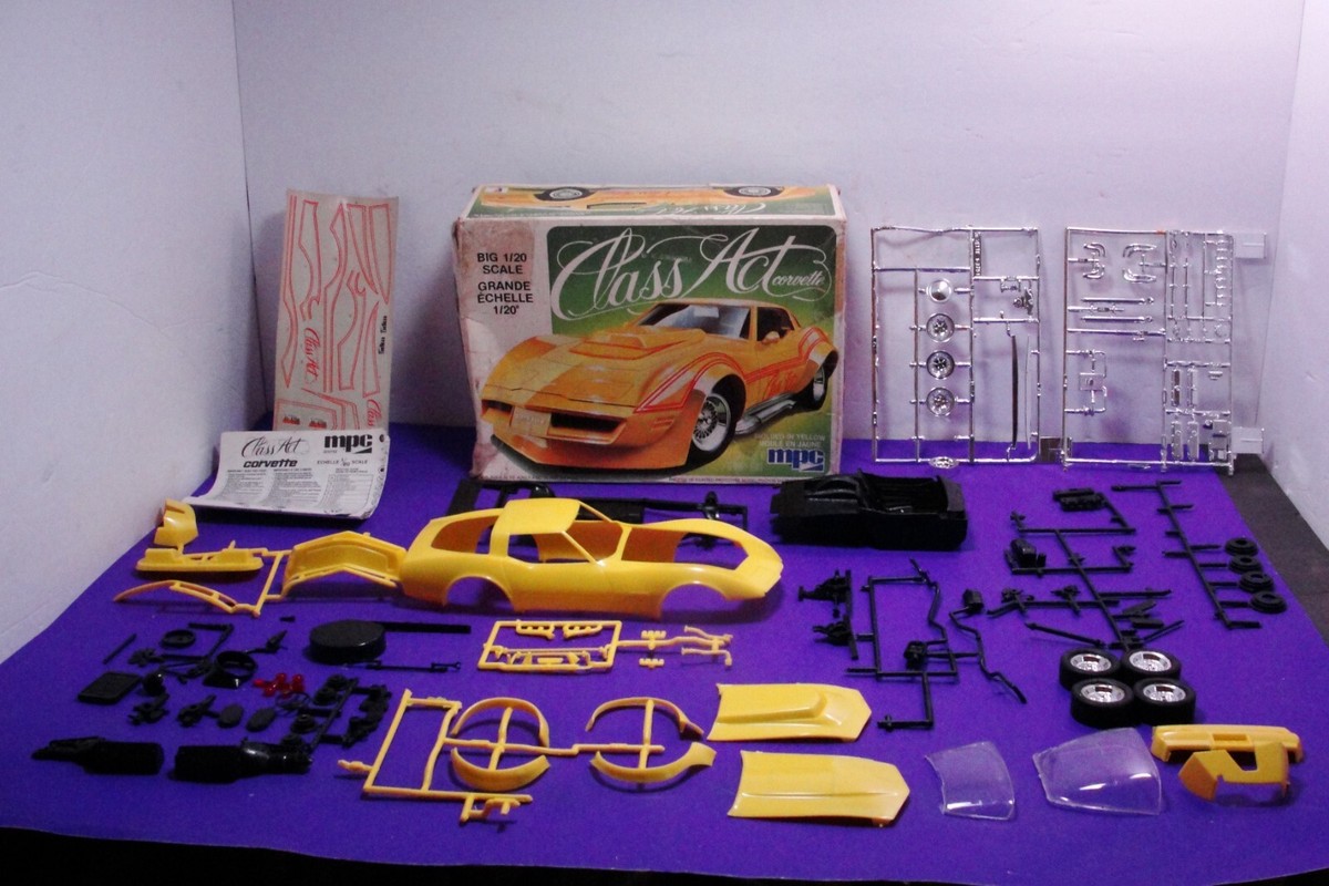 MPC 1970½ Corvette プラモデル Vintage 1/20 MPC SaberVette Corvette Model Kit | Review Build