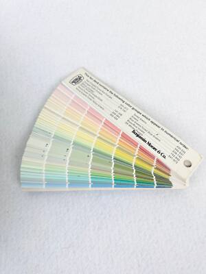 BENJAMIN MOORE & CO. FAN DECK - MOOR-O-MATIC COLOR SYSTEM - 973 COLORS