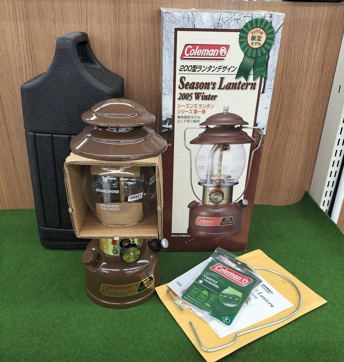 Coleman Seasons Lantern 2005 WINTER 08 04 Limited Edition Coleman Seasons Lantern 2005 WINTER 08 04 Limited Edition