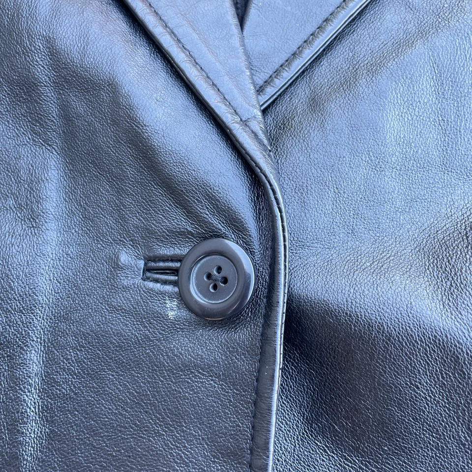 George Blazer Cardigan Size Medium 100% Leather Knit Black Long Sleeve Button - Imagem 3 de 4