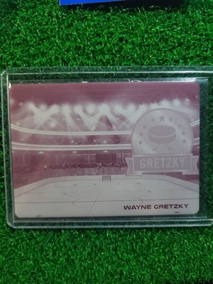 2020-21 Wayne Gretzky Leaf Center Piece Dual Jersey 1/1 Print Plate Magenta