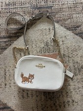 Borsa Coach Jamie per fotocamera/tracolla in pelle con ciottoli con gattino danzante
