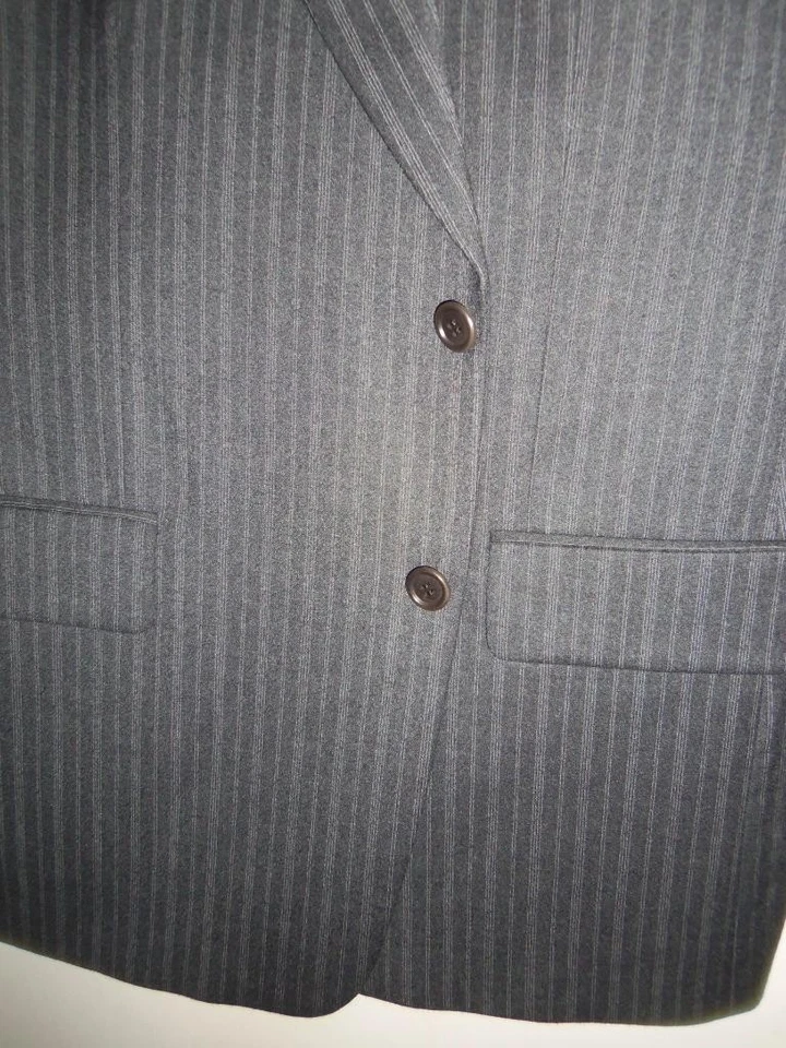 (SA131) новый потрясающий Valentino мягкая шерсть темно-серый в тонкую полоску итальянский костюм-44S - Изображение 3 из 4
