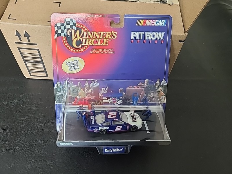Rusty Wallace #2  1:64 Nascar Pit Row  Series Collection Winners Circle Ford 98