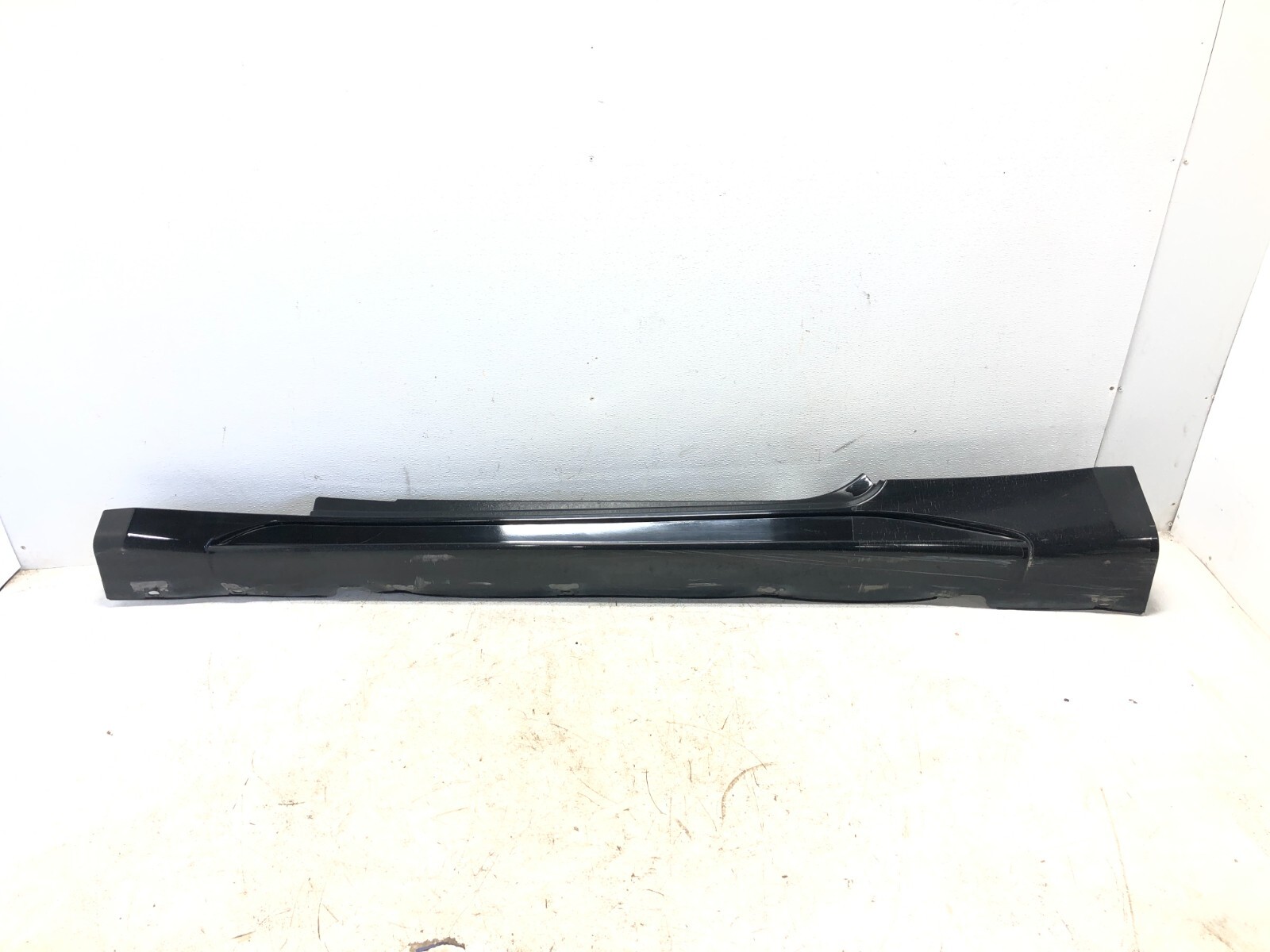2008-2018 MASERATI GRANTURISMO S M145 LEFT DRIVER SIDE SKIRT ROCKER PANEL OEM