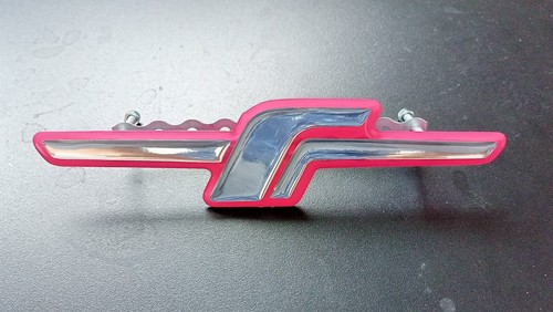 For Subaru Forester F Front Grill Sti Pink Emblem Ornament 1pc