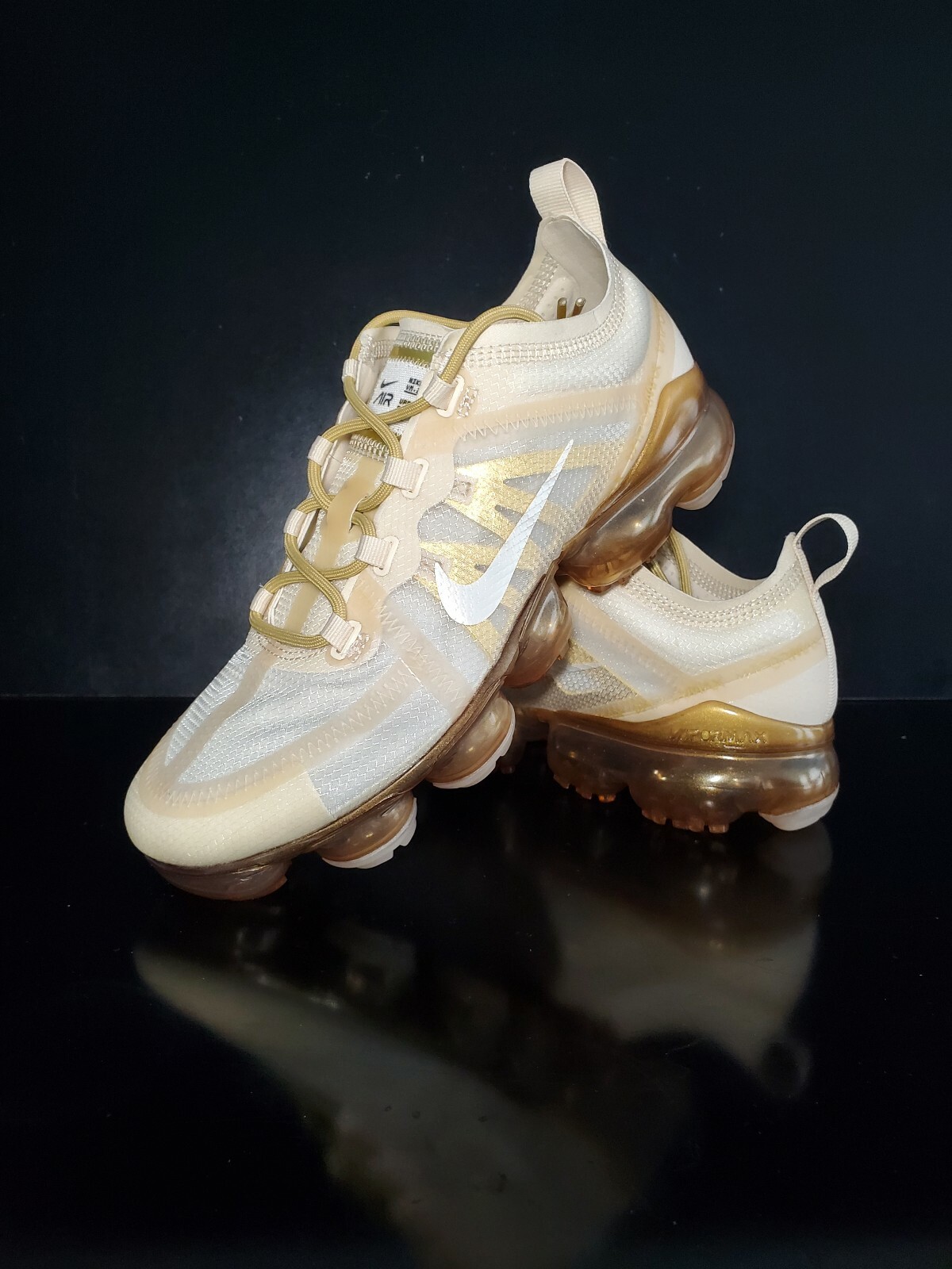 nike air vapormax 2019 white gold
