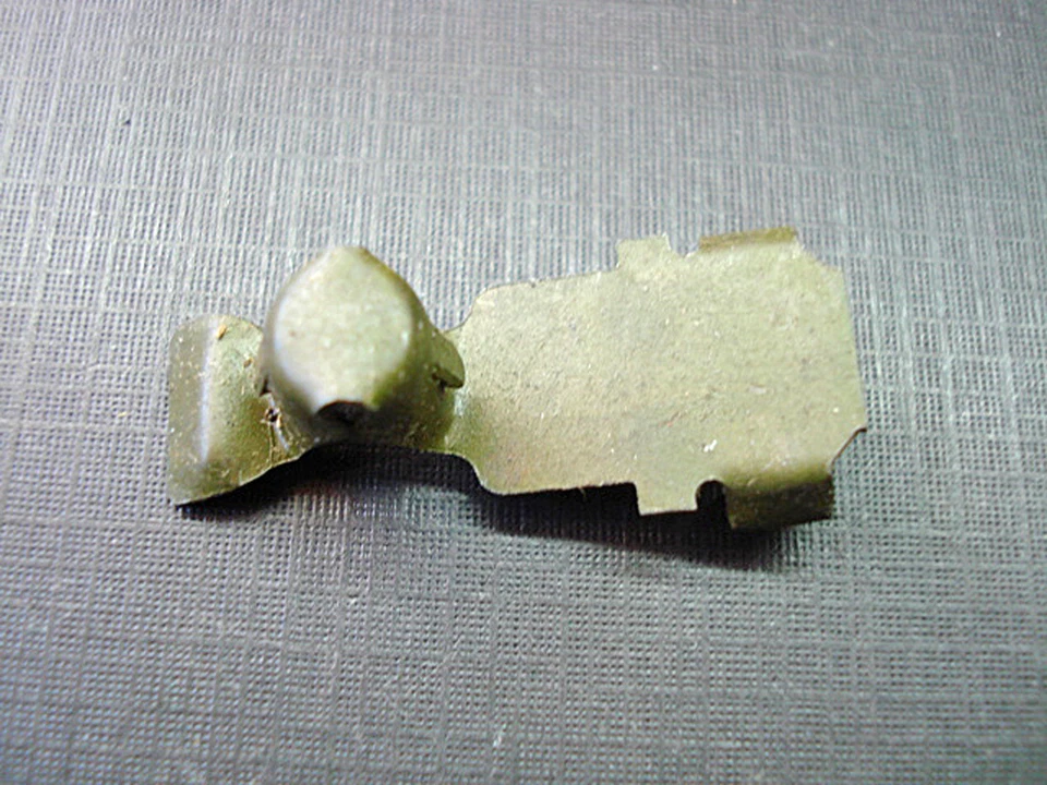 6 piezas para Dodge 1961 y Dart 1961 puerta trasera clips de moldura NORS  Foto 3 de 4