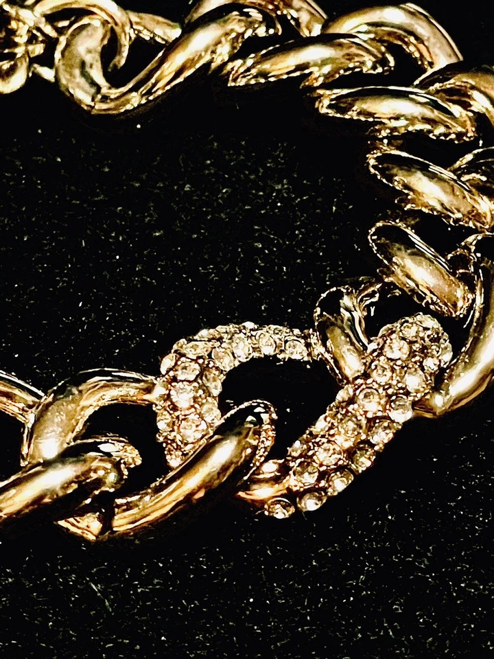 Victoria’s Secret Pave Set Cristal Grueso Oro Bordillo Cadena Palanca Brazalete De Colección Foto 4 de 4