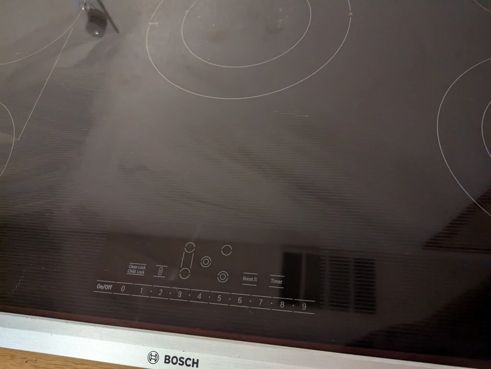 Bosch 800 Series NET8668SUC 36 Inch Electric Cooktop with 5 Smoothtop Burners - Image 4 of 4