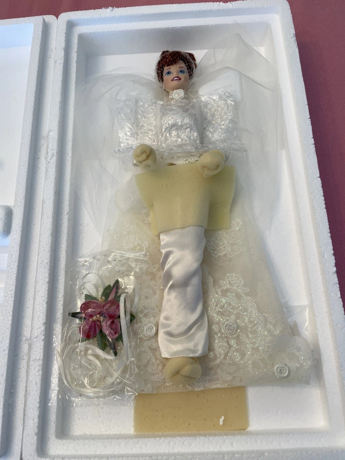 1995 Barbie #14541 Romantic Rose Bride NRFB w/shipper