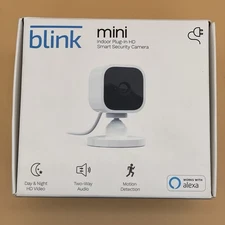 Blink Mini Security Camera BCM00300U, Indoor Plug-In HD Resolution Camera Black